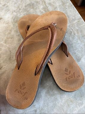 Reef flip flops